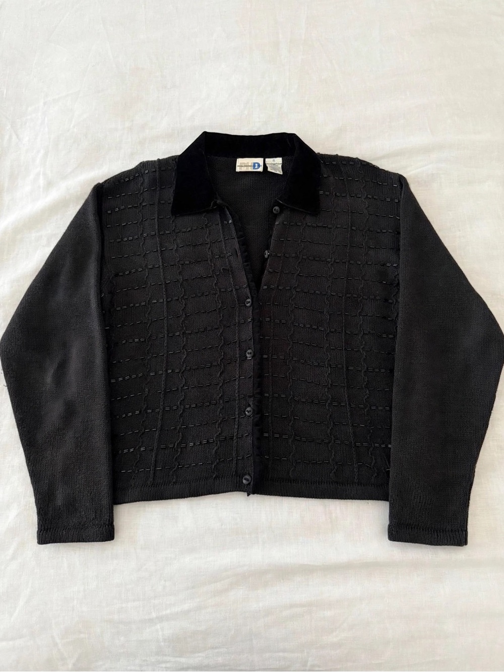 Paul Harris Design Women's Black Button-Up Knit Cardigan with Velvet Collar